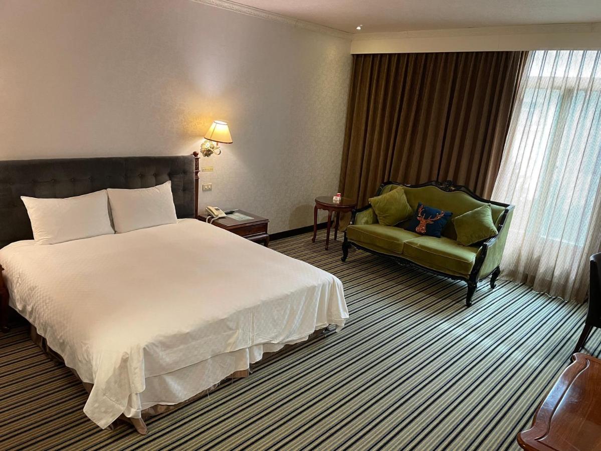 Chia Shih Pao Hotel Taibao Экстерьер фото